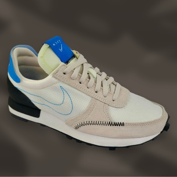 Women’s Nike DBreak-Type Size 6 - Picture 2 of 8